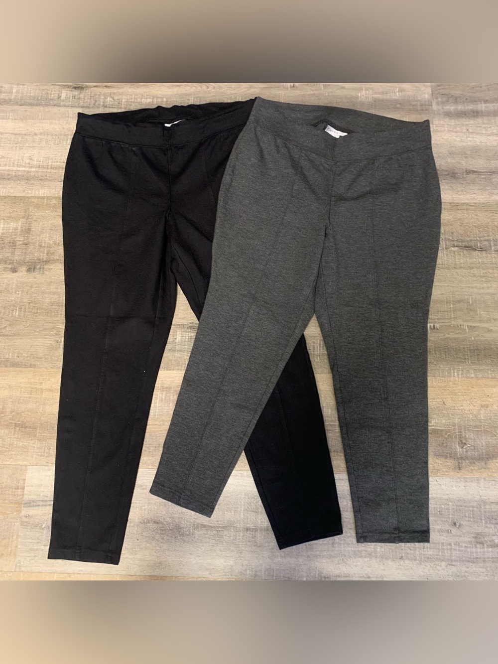 Catherine’s 14/16WP Pull On Stretch Ankle Pants Lot Of 2 Pairs